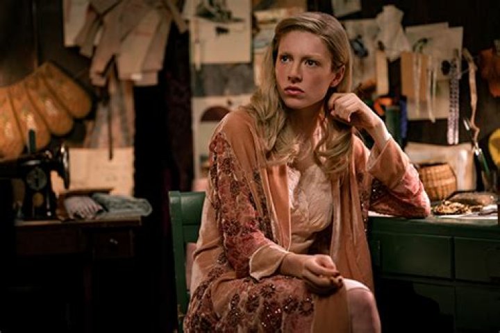 What Happens to Lucy Gray at the End of Ballad of Songbirds & Snakes Hollywood Life |