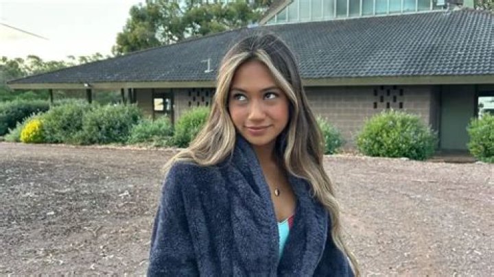 Who Does Poppy End Up With In "Surviving Summer"? - The Ultimate Guide