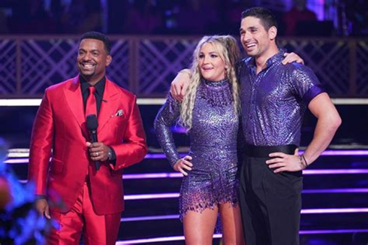 Who Got Eliminated on Dancing with the Stars Season 32? Hollywood Life |