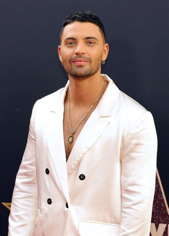 Who is Benjamin Levy Aguilar dating? The Woman in the House star’s relationship status