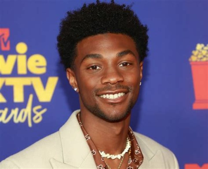 Meet The Actor Behind Pope In "Outer Banks"